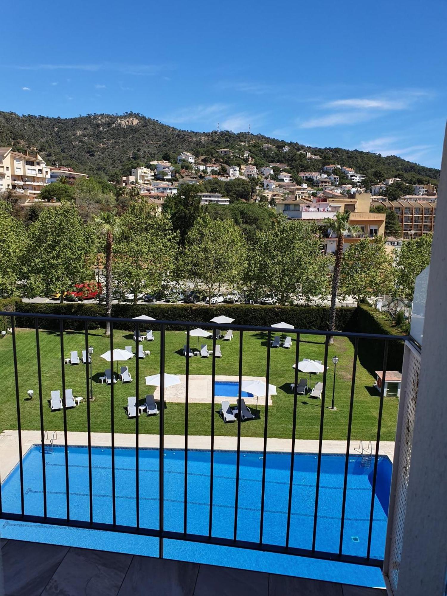 Marina Tossa Hotel Tossa de Mar Ruang foto